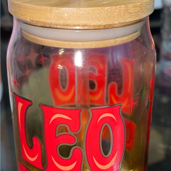 A Bundle of 2 Glass Cups - Picture 5 of 8